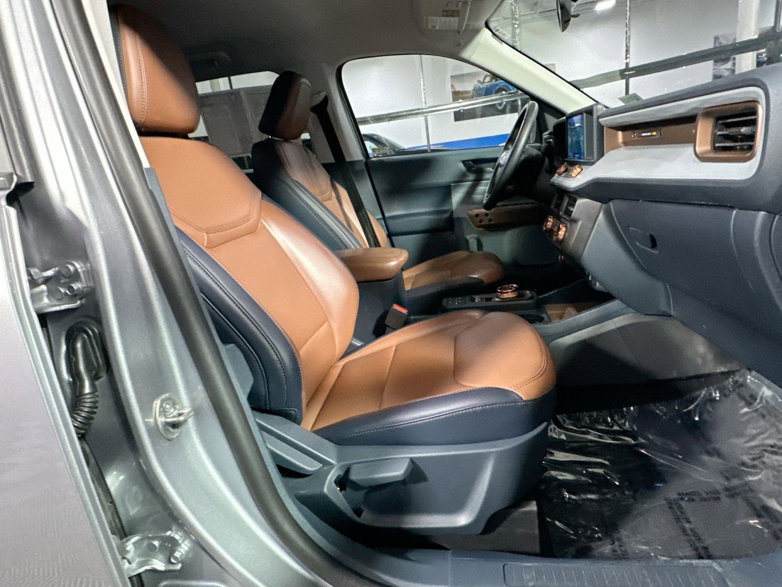 Used 2023 Ford Maverick Lariat w/ Lariat Luxury Package image 35