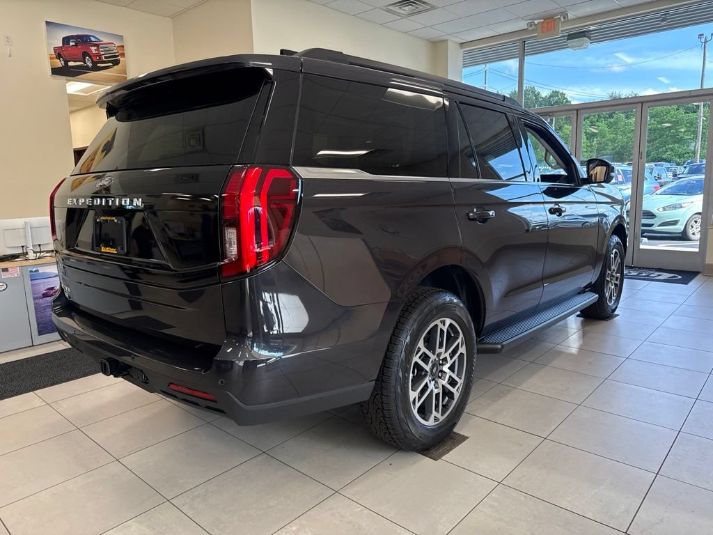 New 2026 Ford Expedition Active AWD/4WD image 7