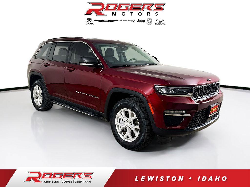 Certified 2023 Jeep Grand Cherokee Limited w/ Trailer Tow Prep Group (B) image 1