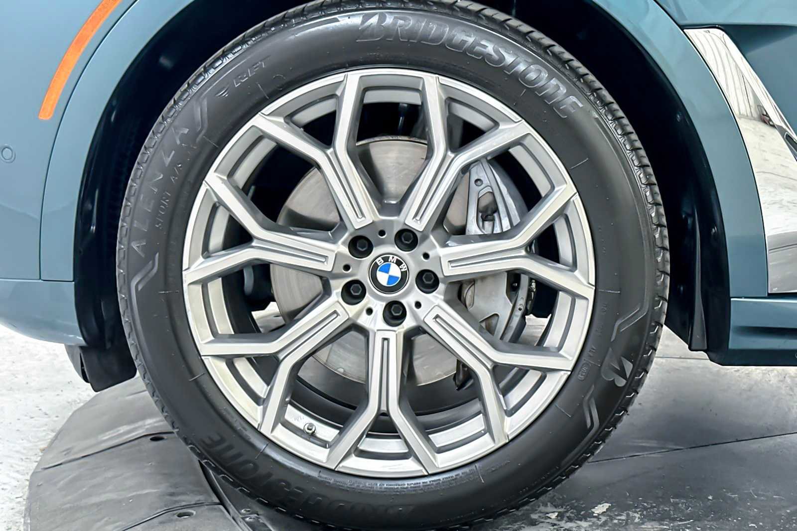 Used 2024 BMW X7 xDrive40i image 27