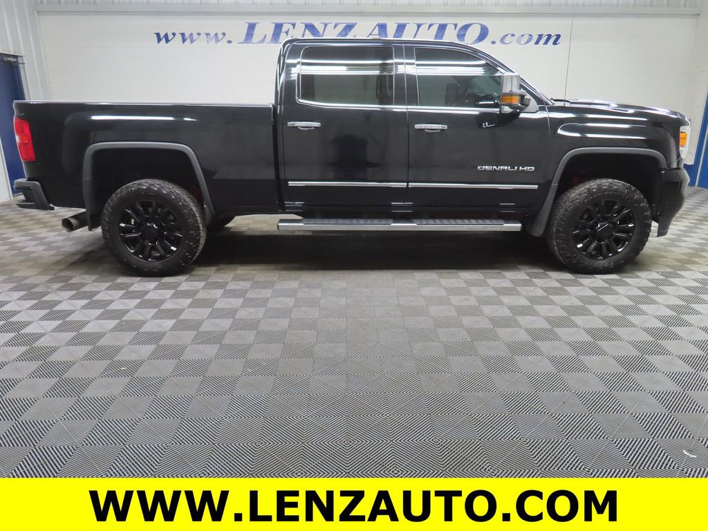 Used 2015 GMC Sierra 2500 Denali w/ Duramax Plus Package AWD/4WD image 2