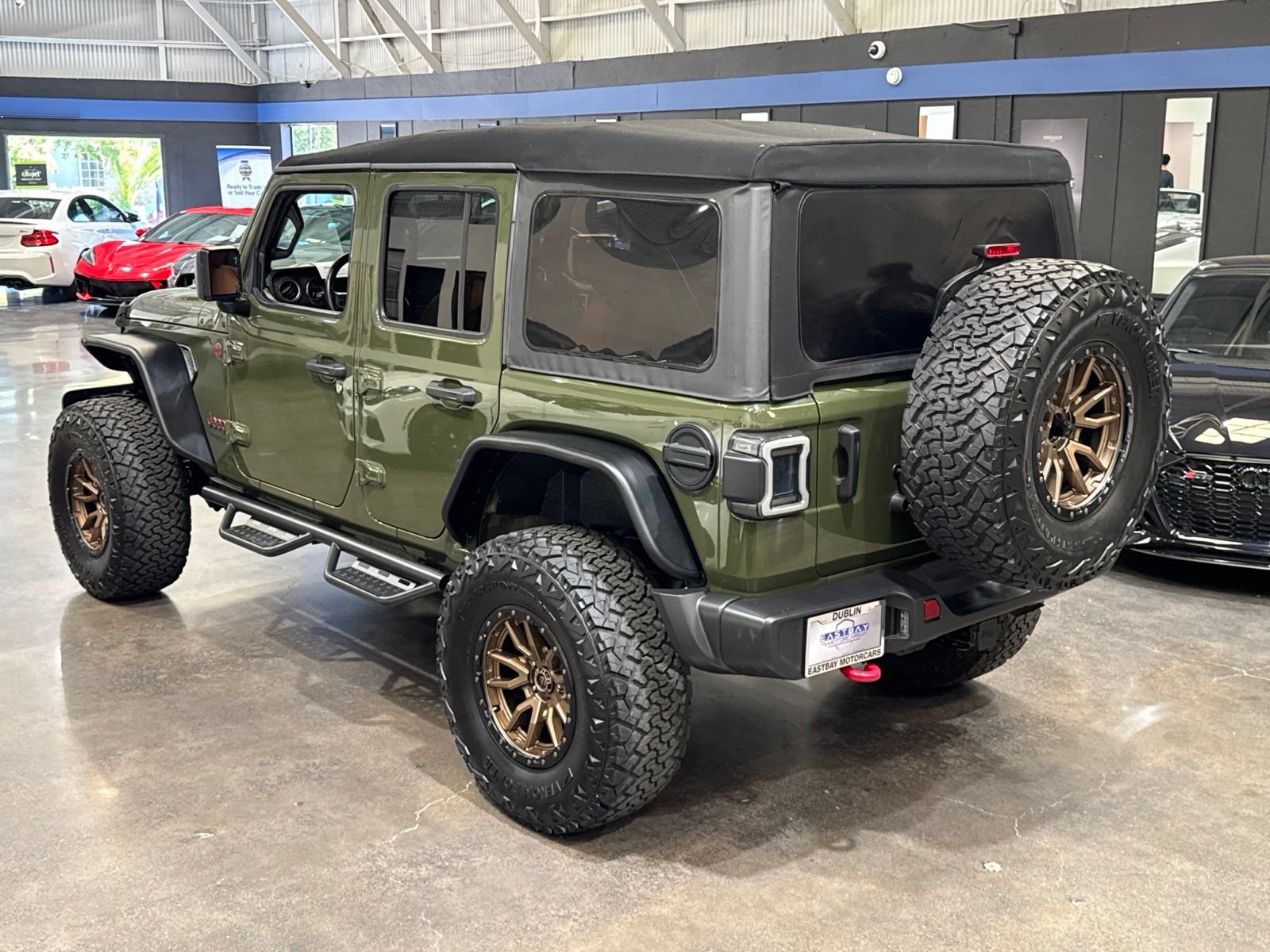 Used 2021 Jeep Wrangler Unlimited Rubicon AWD/4WD image 14