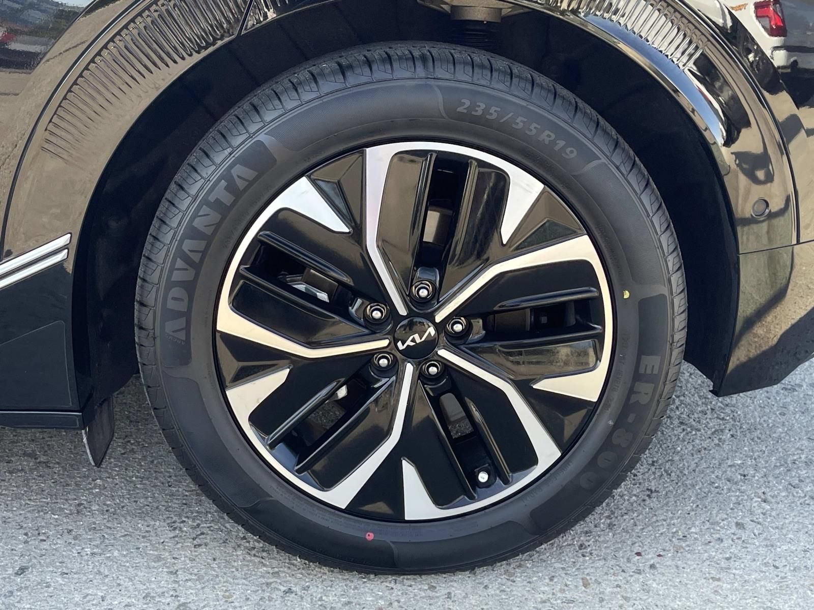 Used 2024 Kia EV6 Wind w/ Wind Technology Package RWD image 25
