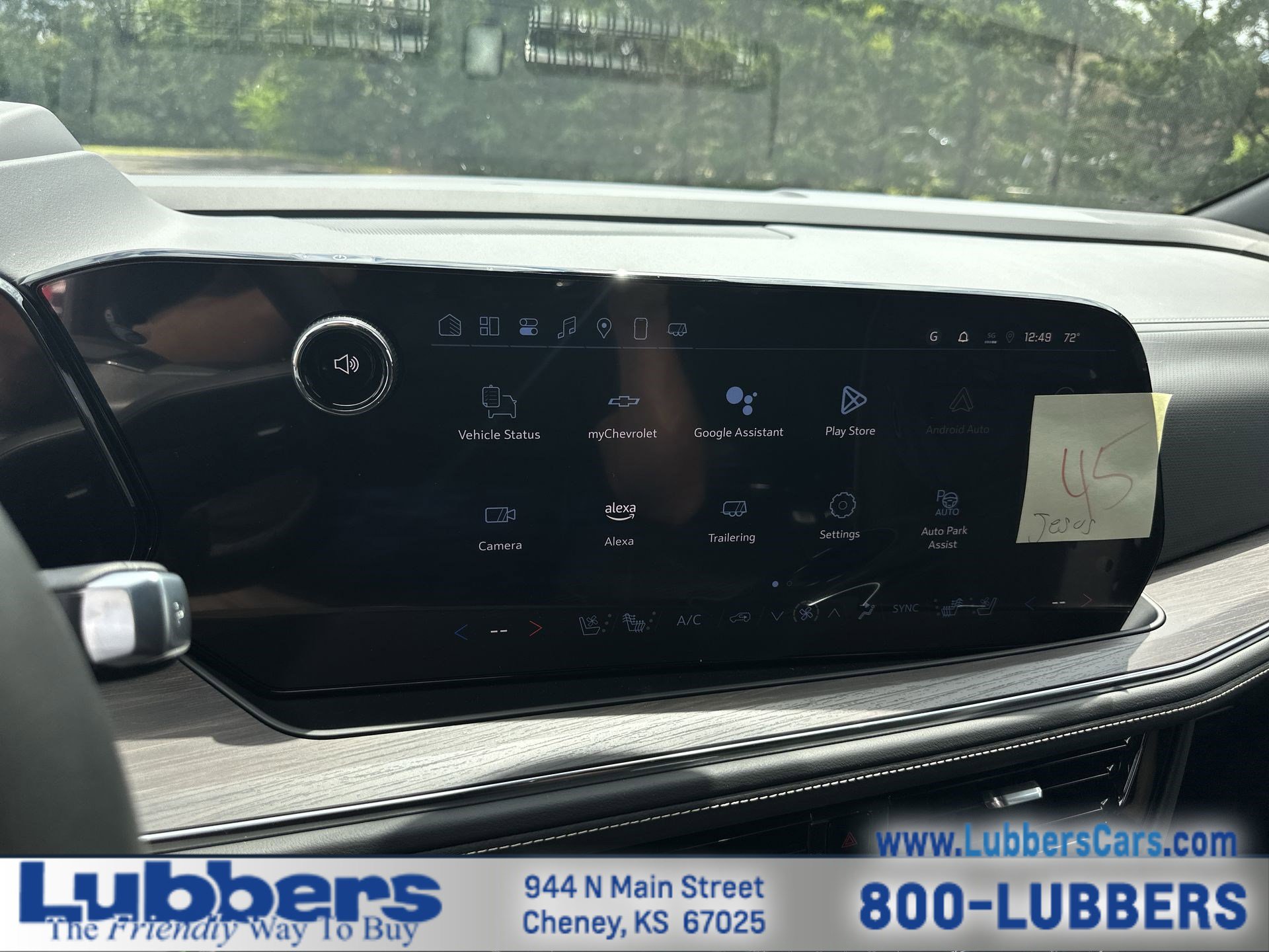 New 2025 Chevrolet Suburban Premier image 15