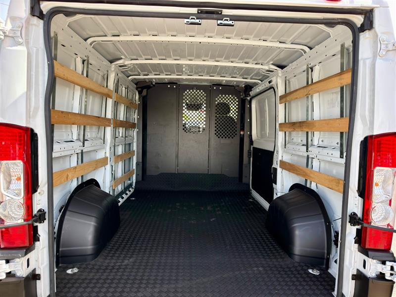 Used 2025 RAM ProMaster 2500 w/ U-Haul Equipment Group FWD image 5