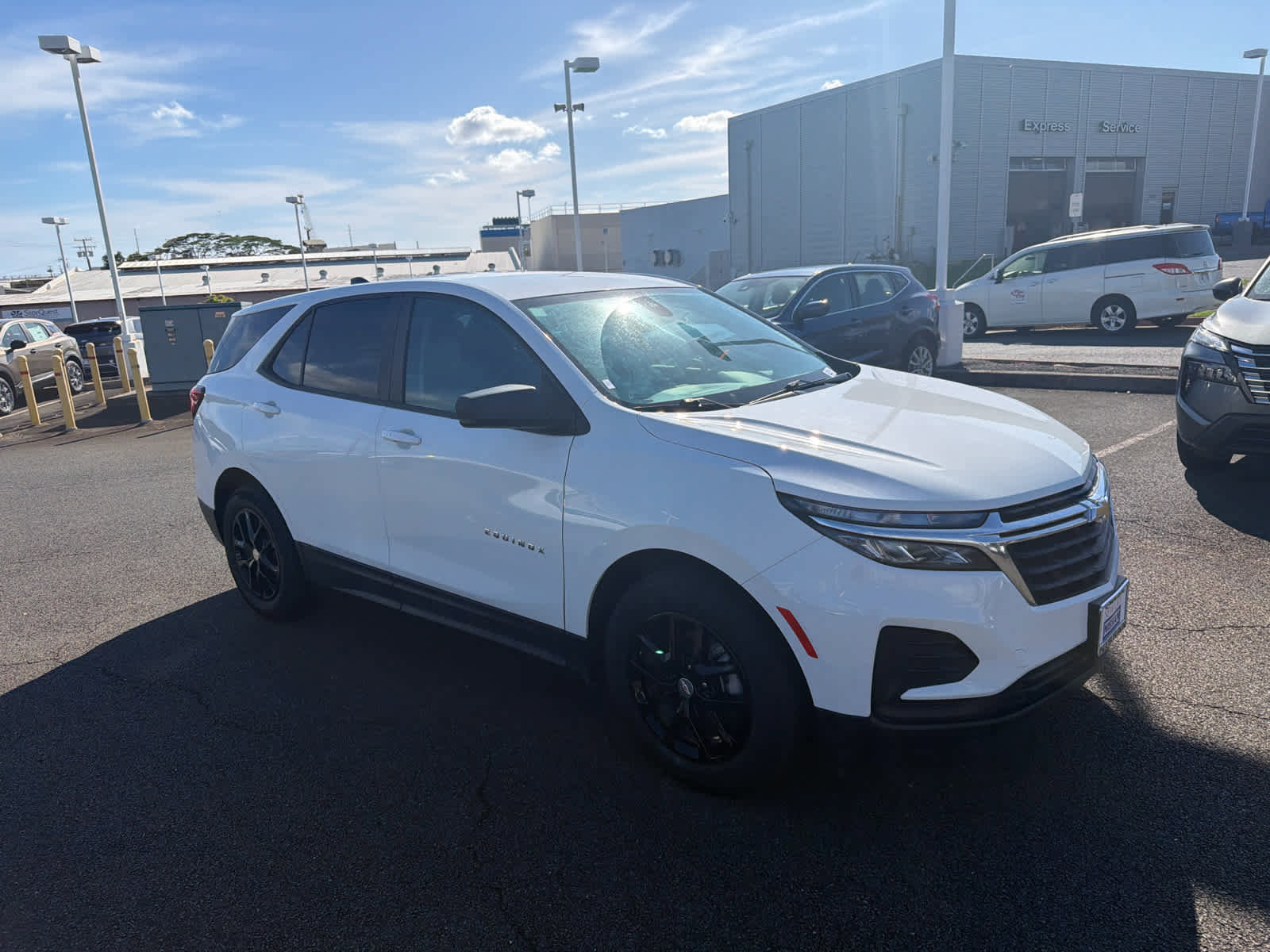 Used 2022 Chevrolet Equinox LS w/ LS Convenience Package image 2