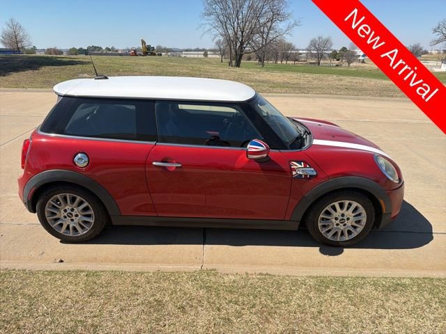 Used 2016 MINI Cooper S image 2