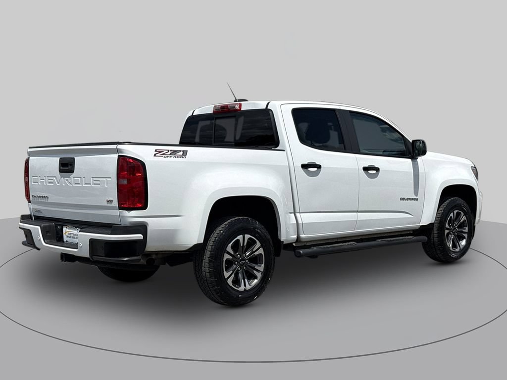 Used 2022 Chevrolet Colorado Z71 AWD/4WD image 3