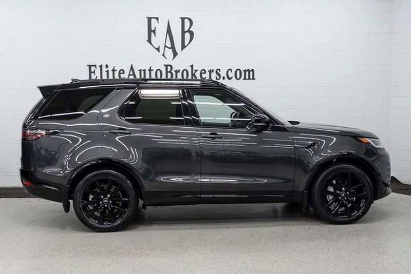 Used 2023 Land Rover Discovery S R-Dynamic image 5