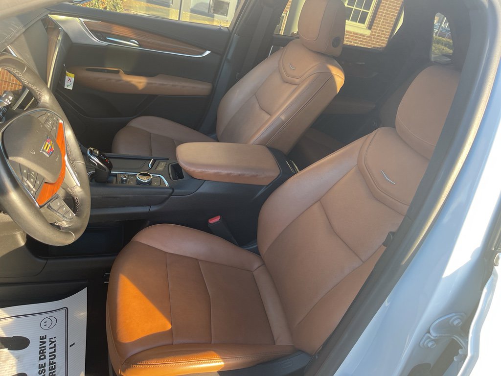 Used 2023 Cadillac XT5 Premium Luxury image 15