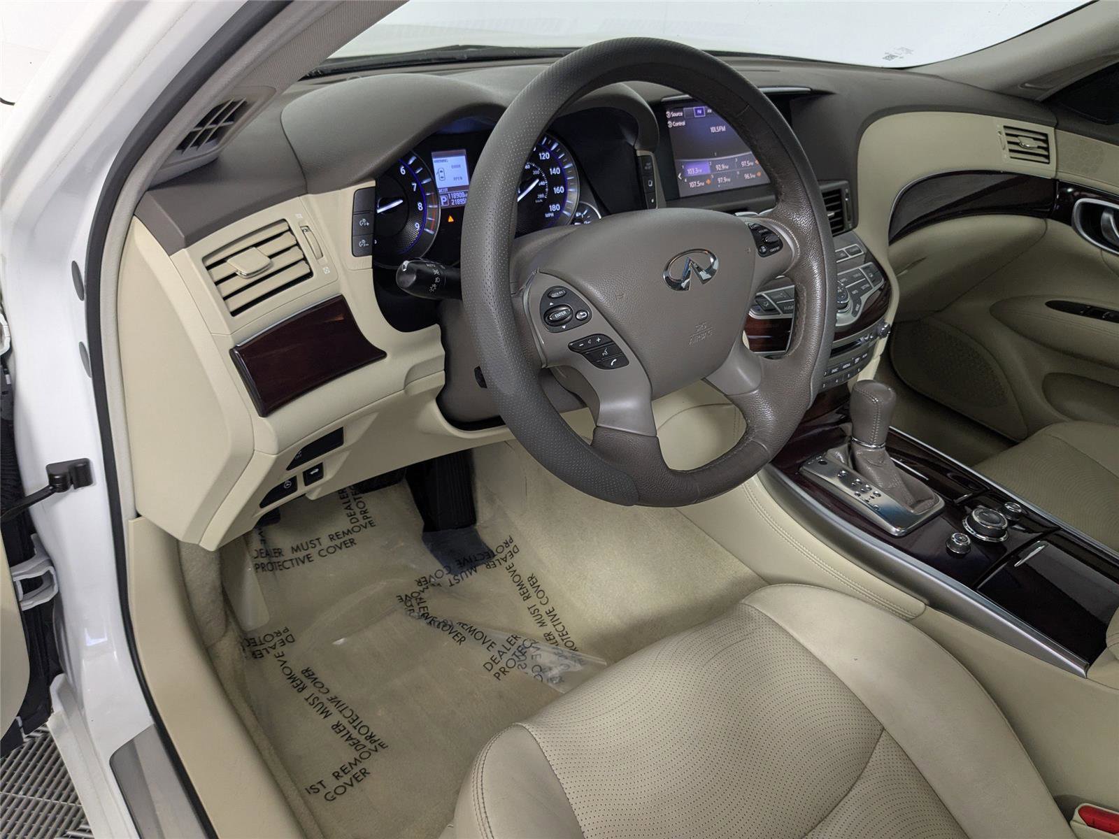 Used 2019 INFINITI Q70 L 3.7 image 9