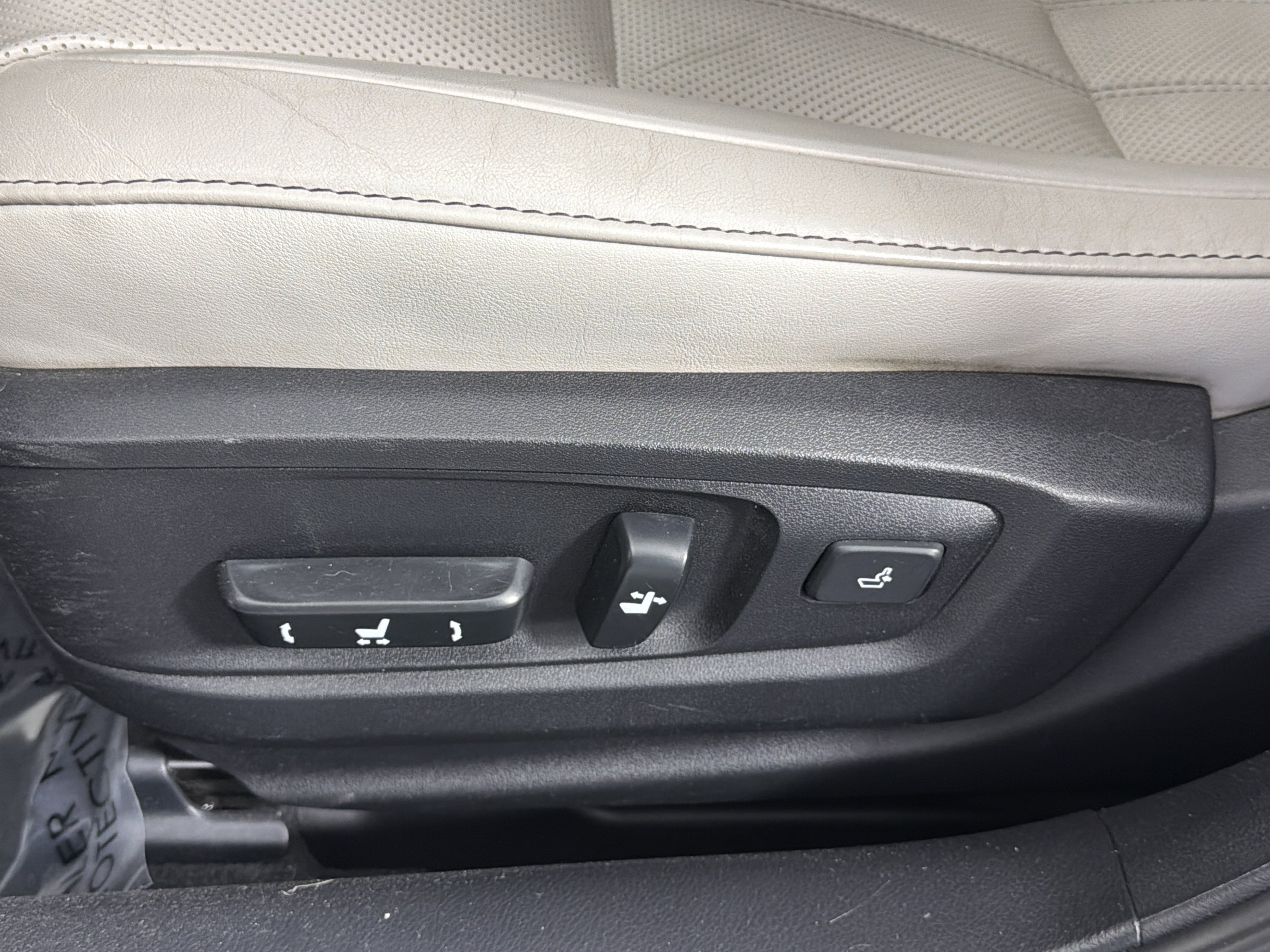 Used 2018 Lexus ES 350 w/ Luxury Package w/Wood Trim image 10