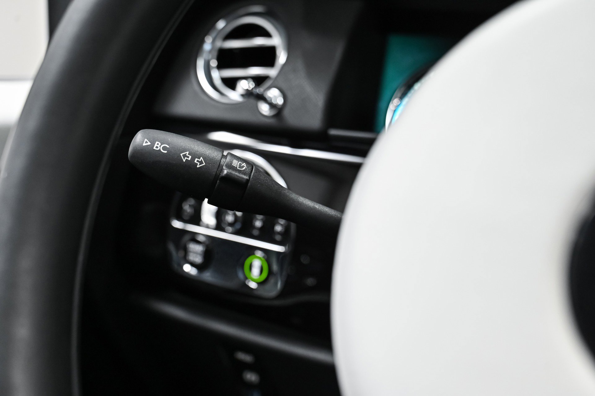 Used 2019 Rolls-Royce Cullinan image 52