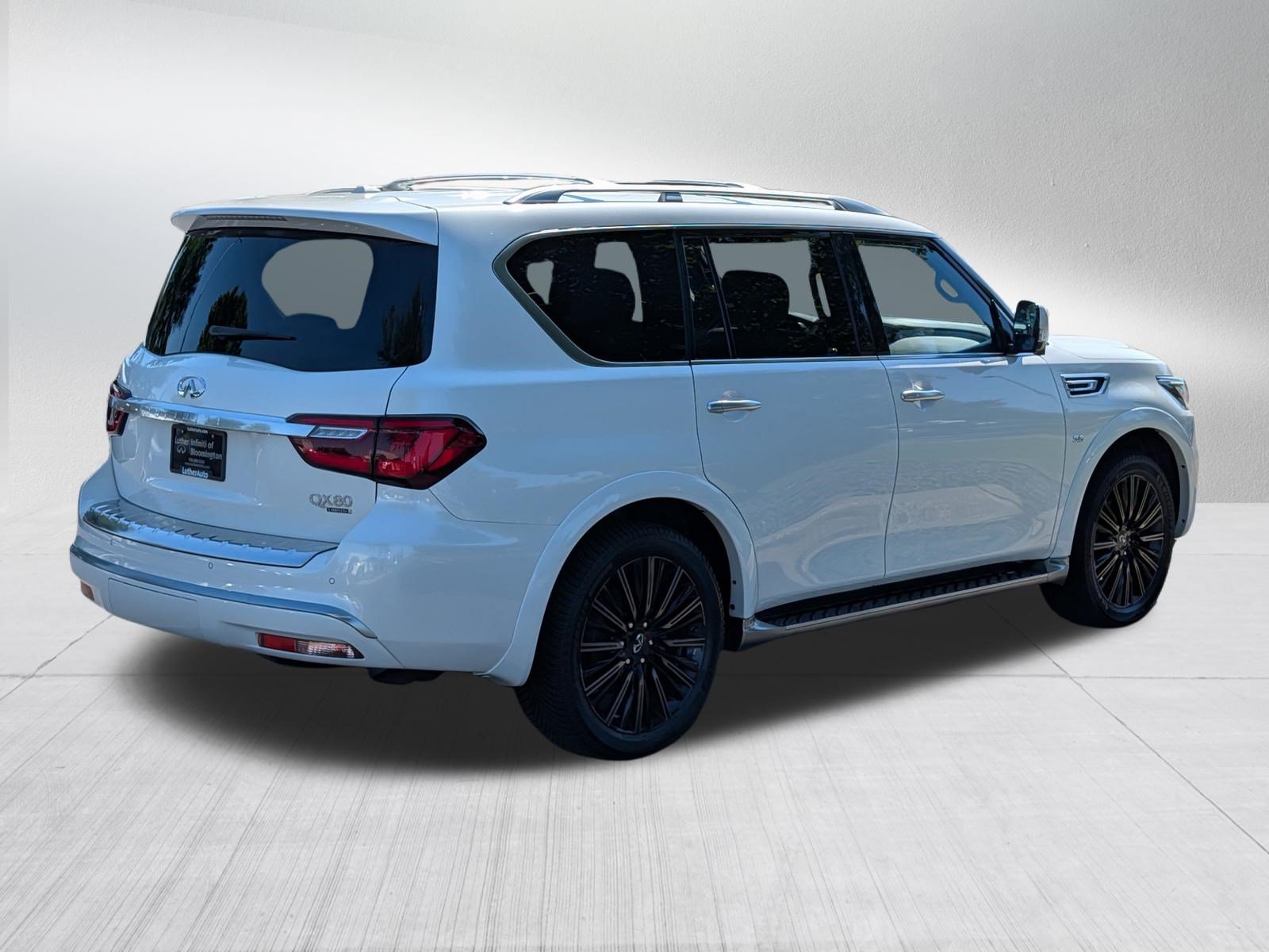 Used 2019 INFINITI QX80 Limited w/ All-Season Package AWD/4WD image 7