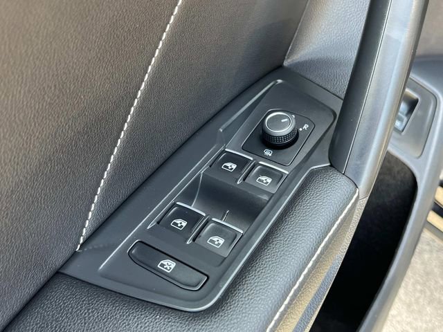 Used 2023 Volkswagen Tiguan SE FWD image 29