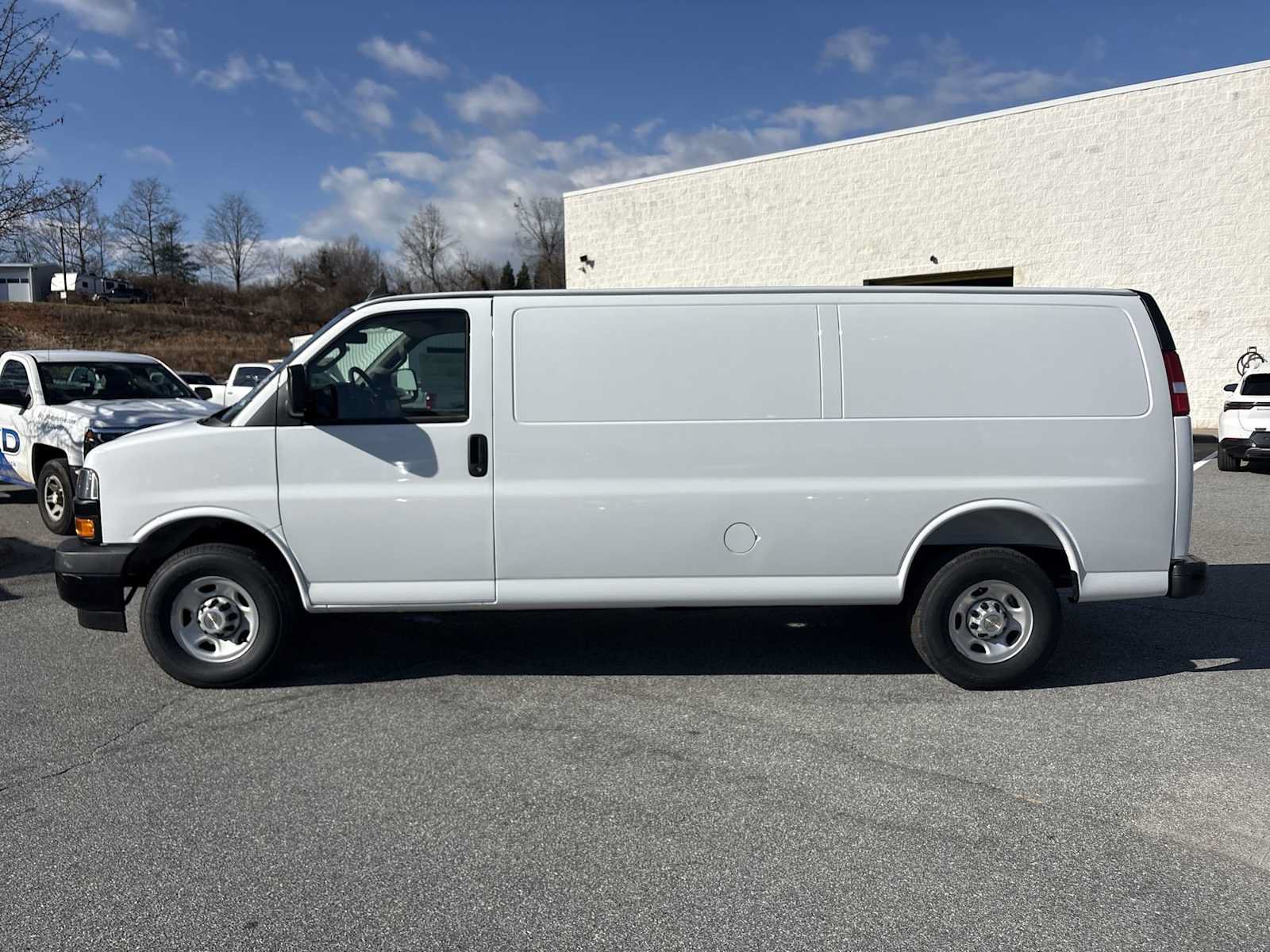New 2025 Chevrolet Express 3500 Extended w/ Driver Convenience Package RWD image 5