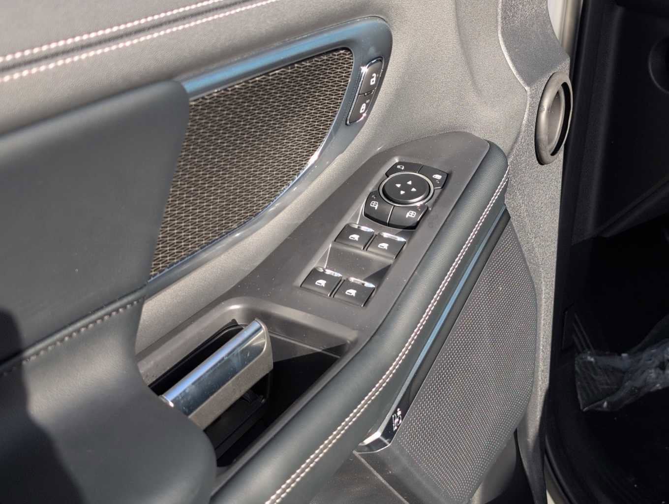 New 2025 Ford Expedition Max Platinum w/ Stealth Performance Package image 21