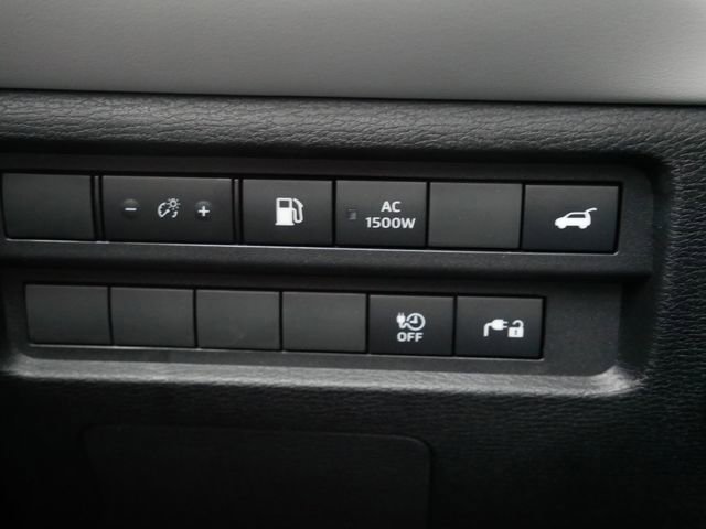 Used 2025 Mitsubishi Outlander SEL image 17