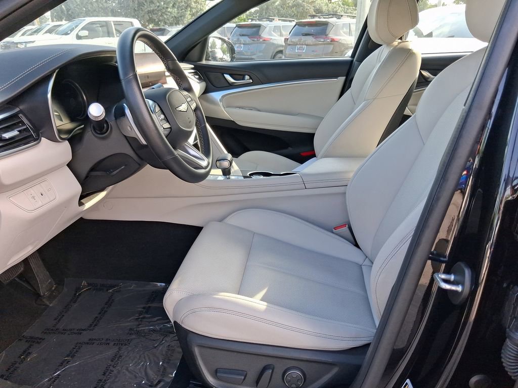 Used 2025 Genesis G70 2.5T RWD image 13
