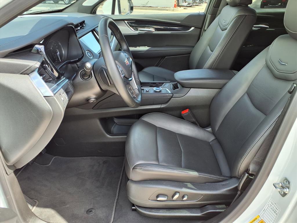 Certified 2025 Cadillac XT5 Premium Luxury AWD/4WD image 19