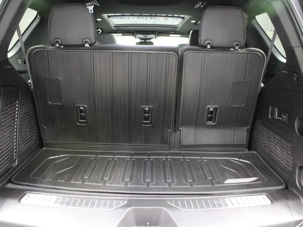 Used 2023 GMC Yukon Denali w/ LPO, Floor Liner Package AWD/4WD image 44