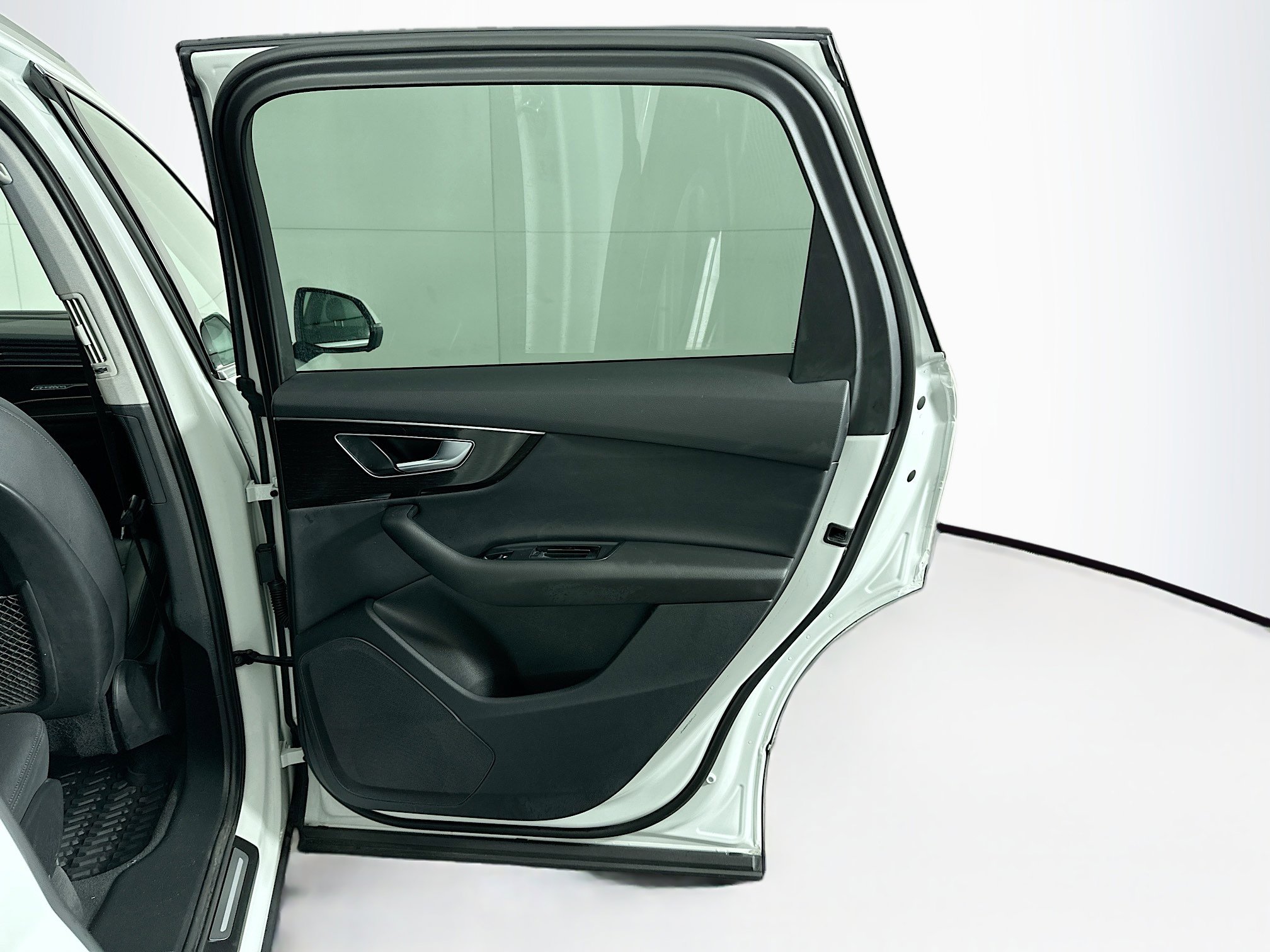 Used 2022 Audi Q7 3.0T Premium image 33