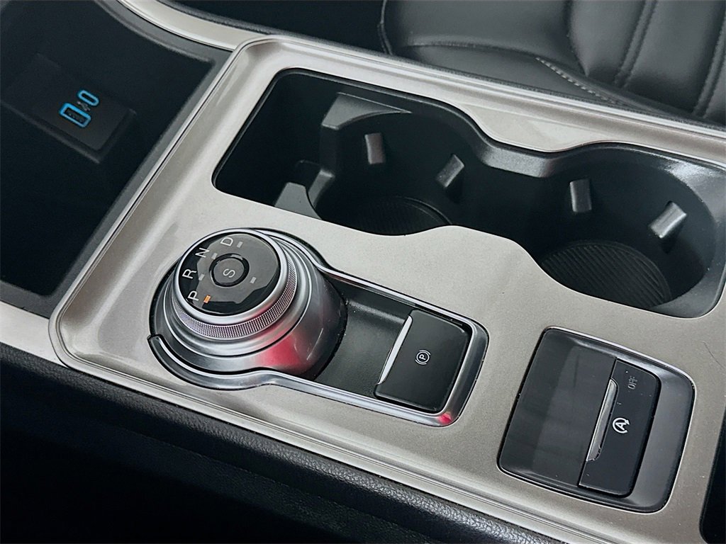 Used 2024 Ford Edge SEL image 16