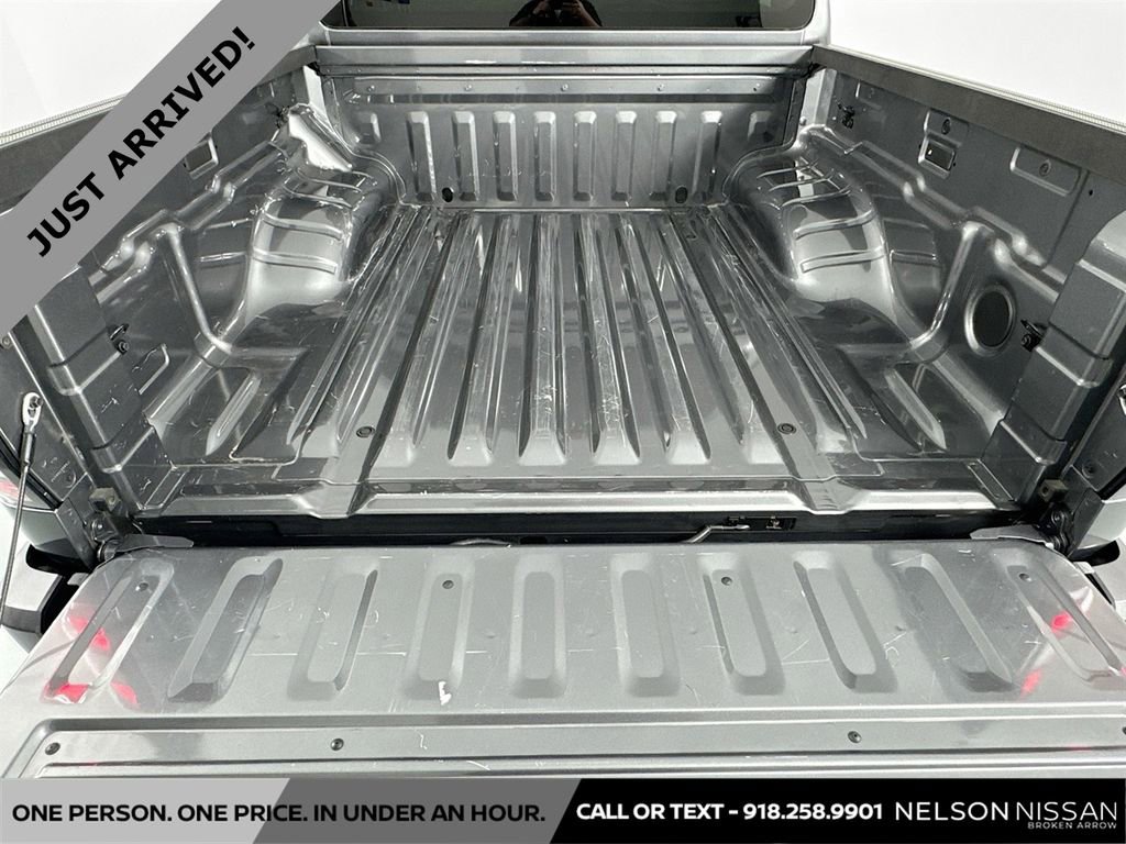 Used 2024 Nissan Frontier SV w/ Technology Package image 23