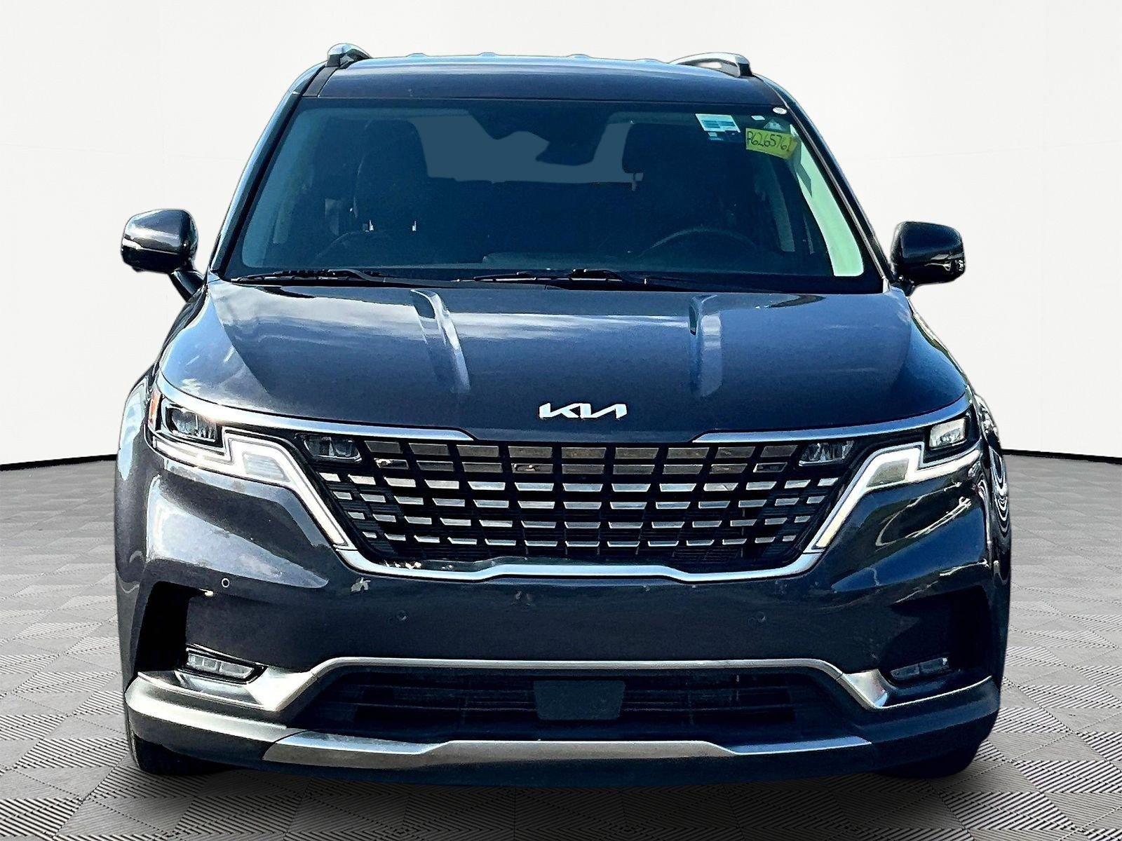 Used 2023 Kia Carnival SX FWD image 2