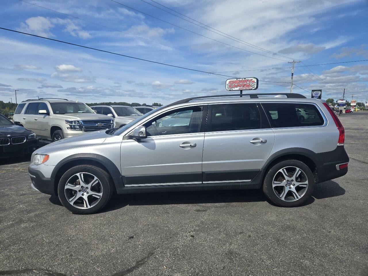 Used 2015 Volvo XC70 T6 w/ Proximity Package AWD/4WD image 4