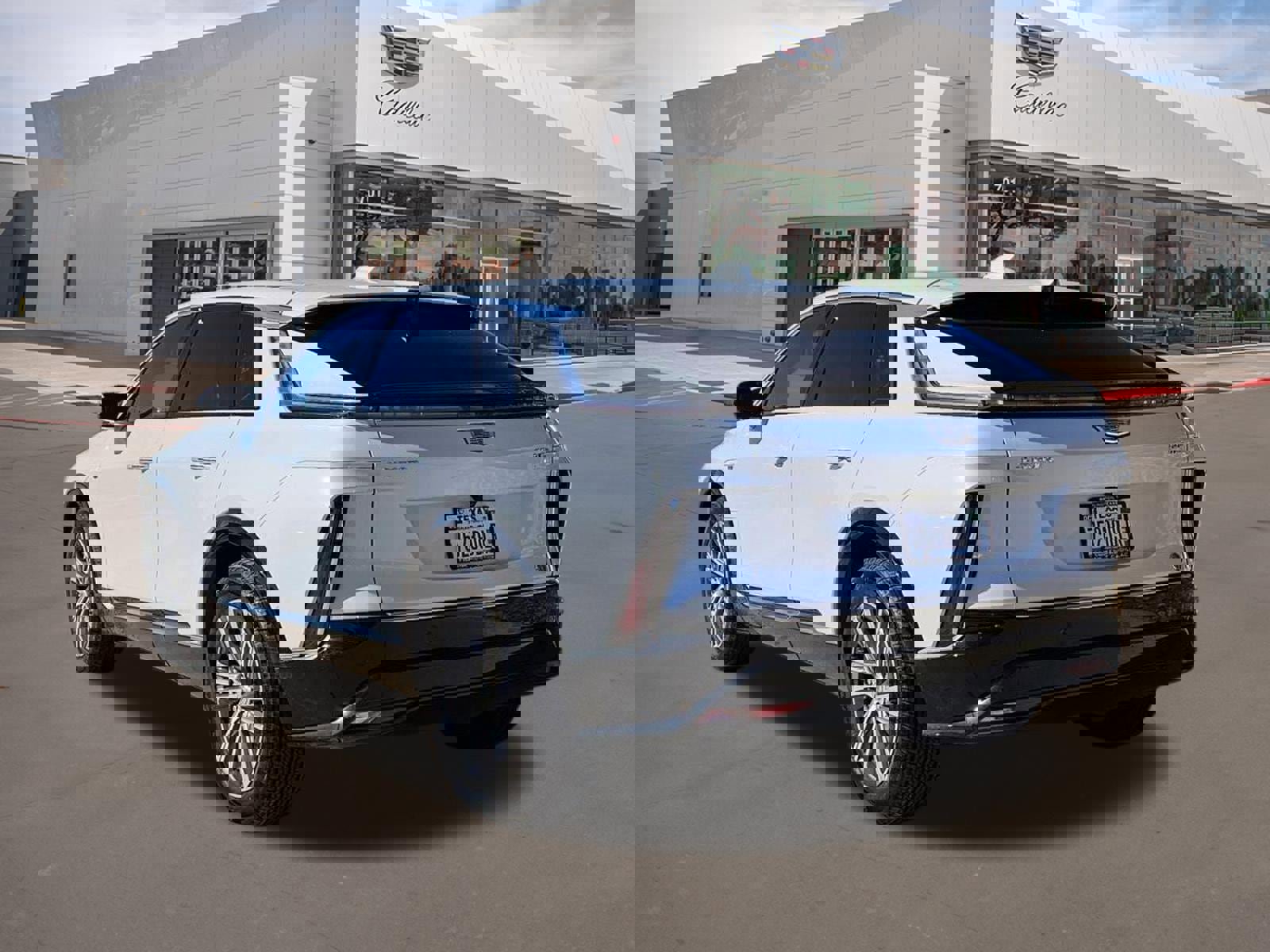 New 2026 Cadillac Lyriq Luxury w/ LPO, Floor Liner Package AWD/4WD image 3