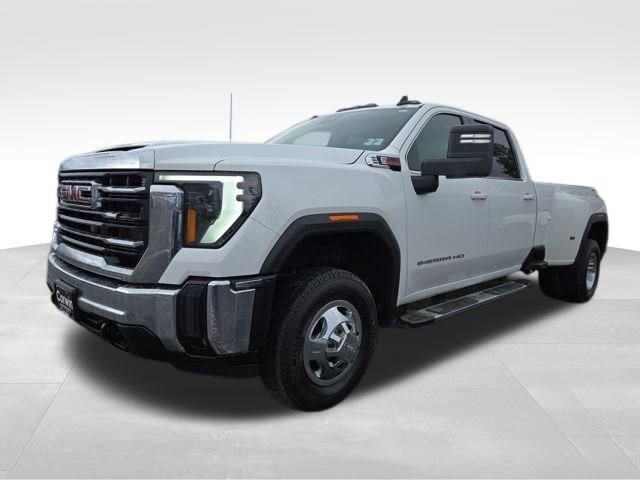 Used 2024 GMC Sierra 3500 SLE w/ SLE Convenience Package image 5