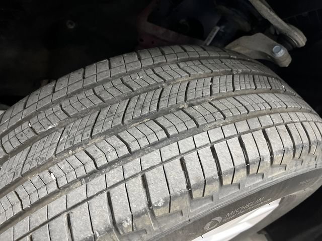 Used 2022 Jeep Grand Cherokee Limited w/ Luxury Tech Group II image 39