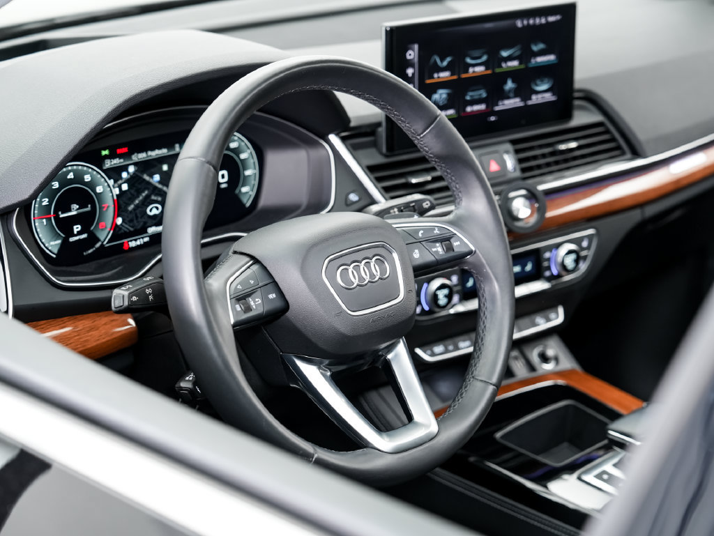 Used 2021 Audi Q5 Prestige w/ Prestige Package AWD/4WD image 9
