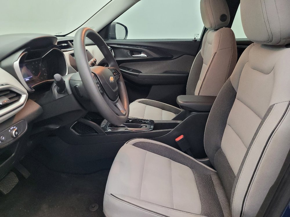 Used 2021 Chevrolet TrailBlazer LS image 17