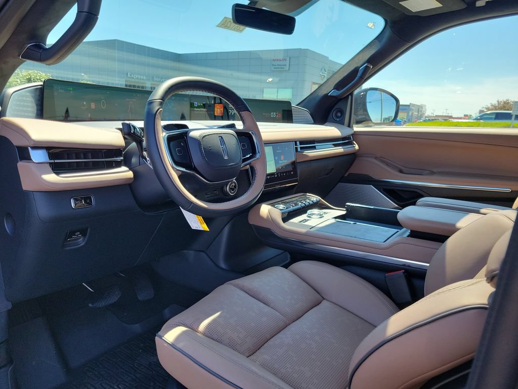 New 2026 Lincoln Navigator Black Label AWD/4WD image 21