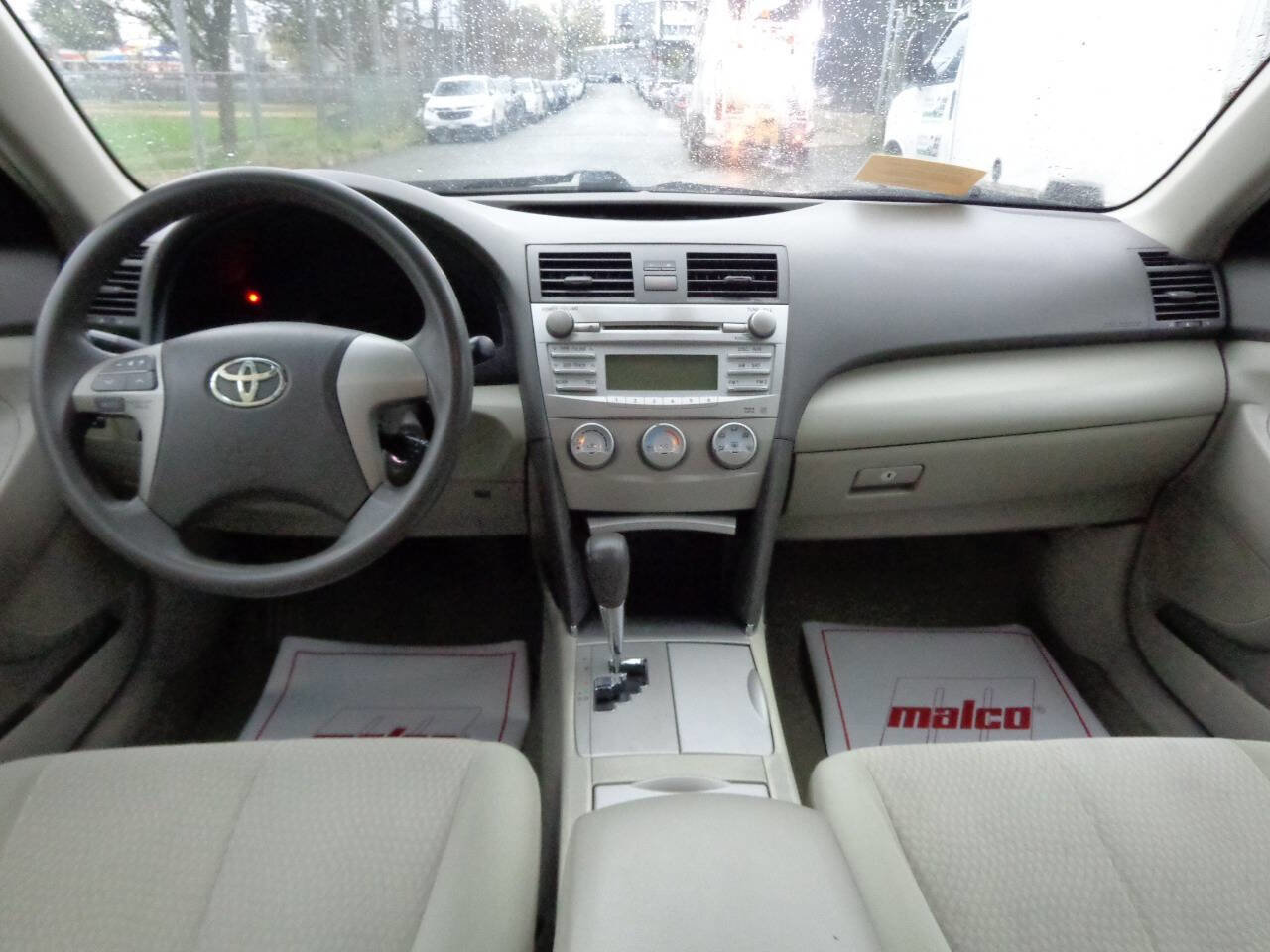 Used 2011 Toyota Camry LE image 25