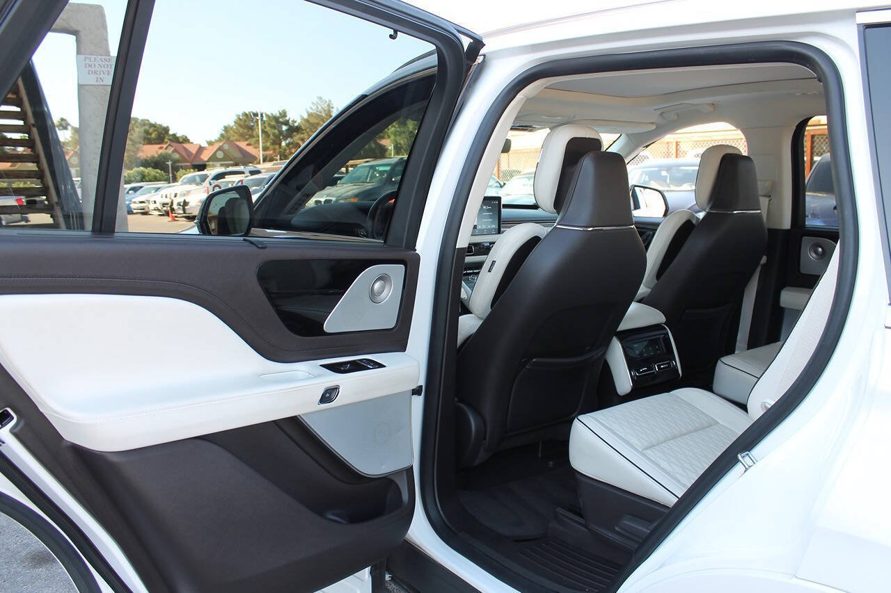 Used 2020 Lincoln Aviator Black Label Grand Touring w/ Class IV Trailer Tow Package AWD/4WD image 28