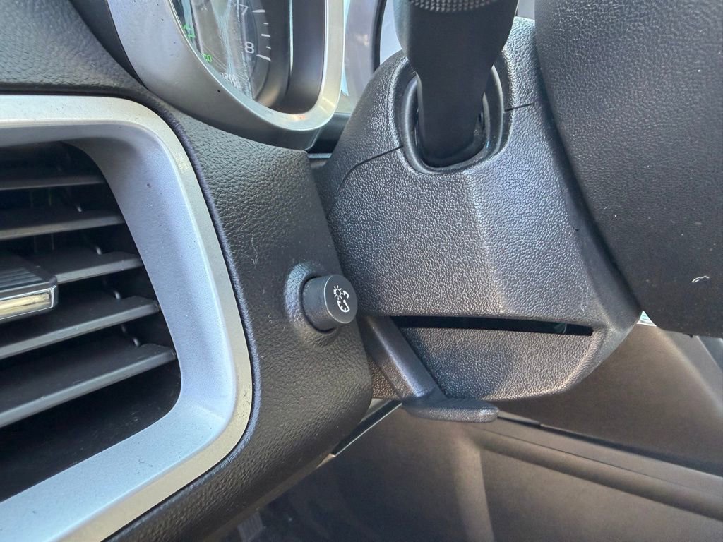 Used 2010 Chevrolet Equinox LT w/ Chrome Appearance Package image 12