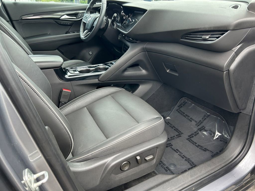 Used 2021 Buick Envision Essence w/ Sport Touring Package image 27