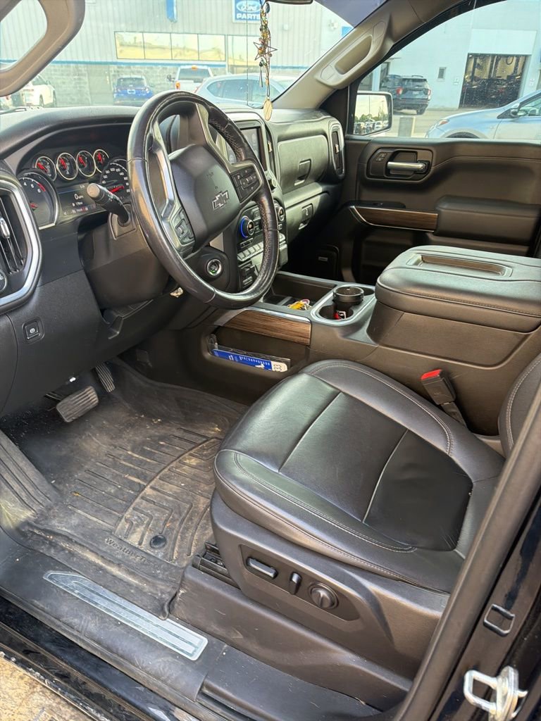 Used 2021 Chevrolet Silverado 1500 RST w/ Convenience Package II AWD/4WD image 3