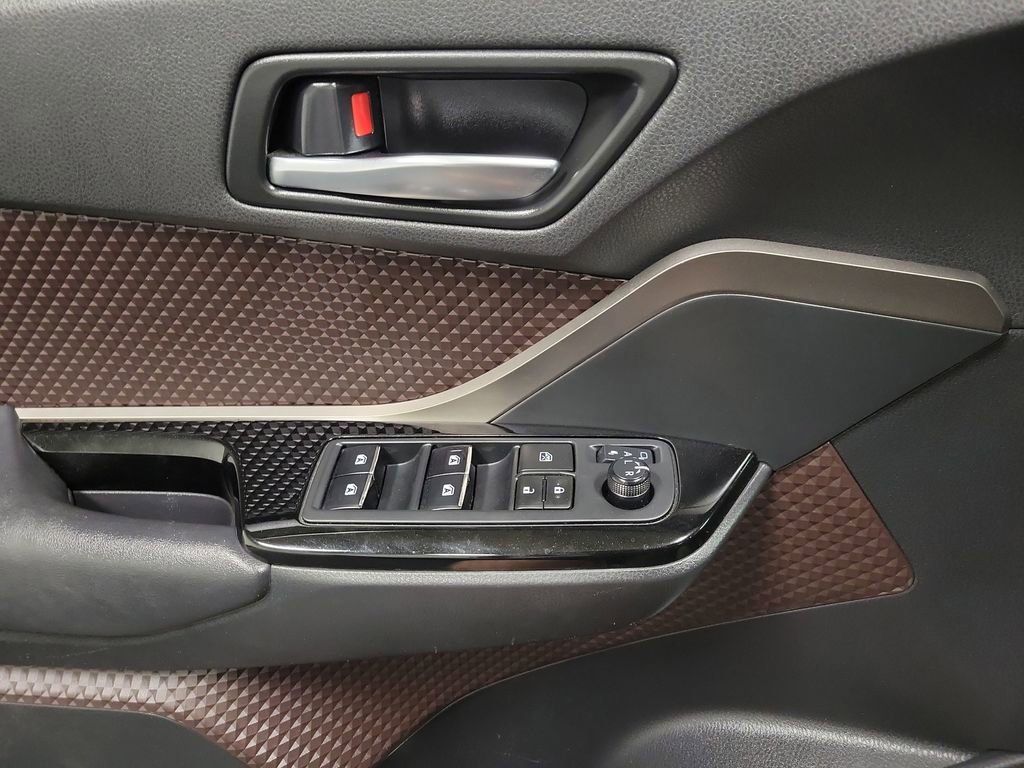 Used 2019 Toyota C-HR Limited image 18