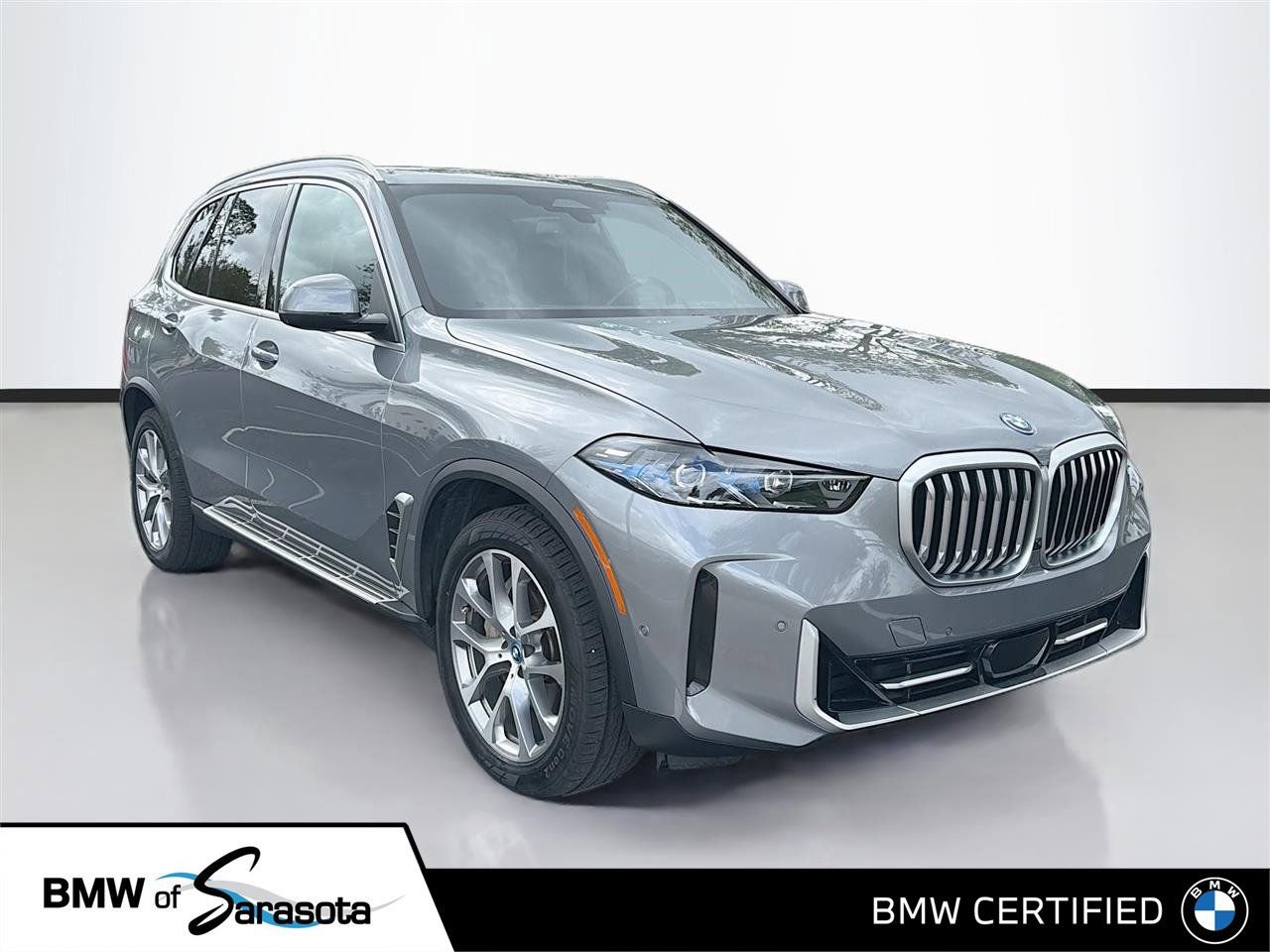 Certified 2025 BMW X5 xDrive50e image 1