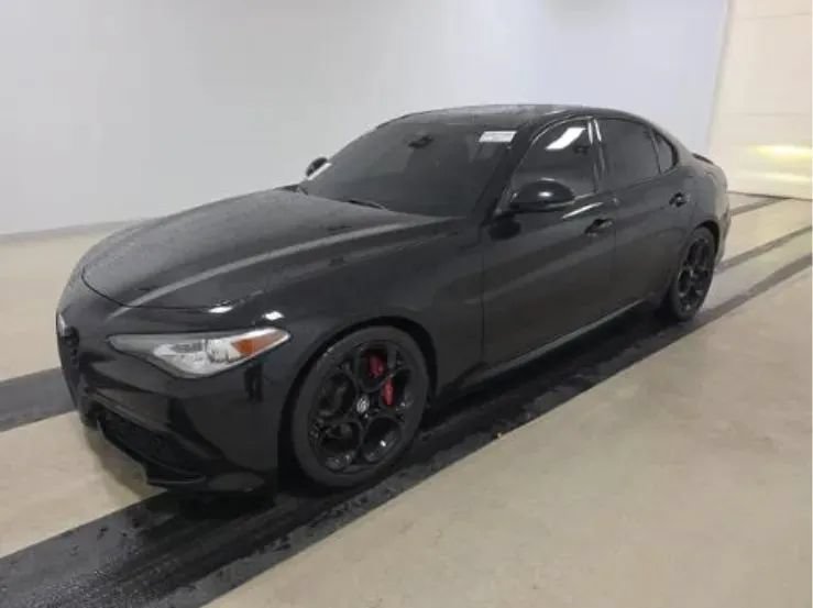 Used 2021 Alfa Romeo Giulia Ti Sport RWD image 1