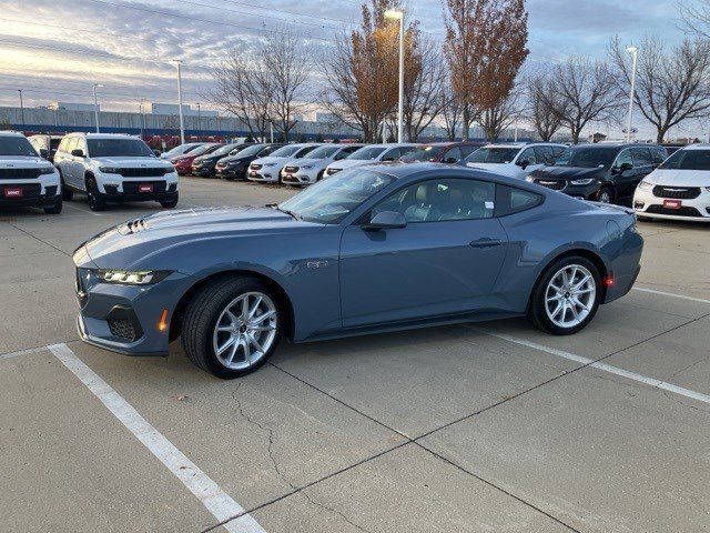 Used 2024 Ford Mustang GT Premium image 5