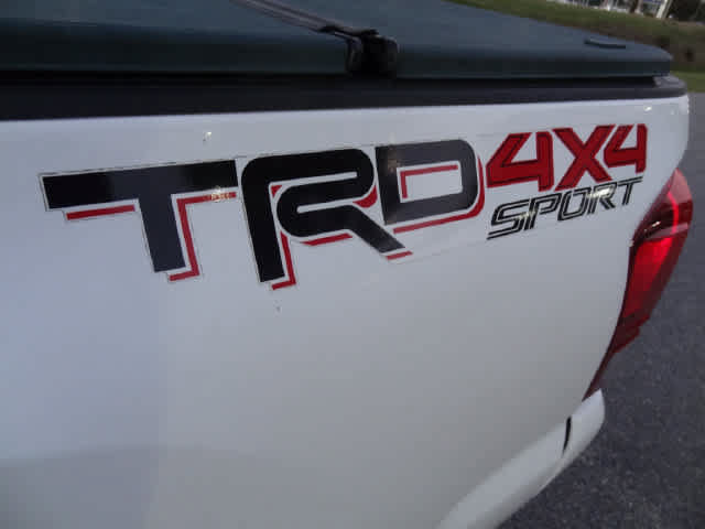 Used 2018 Toyota Tacoma TRD Sport AWD/4WD image 41