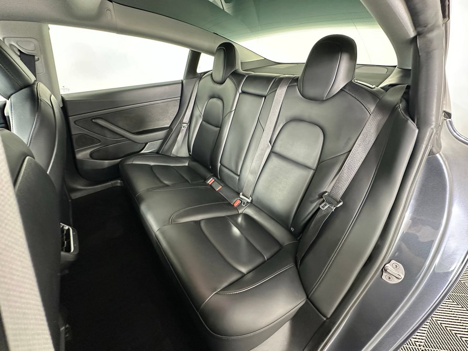 Used 2023 Tesla Model 3 Standard Range RWD image 32