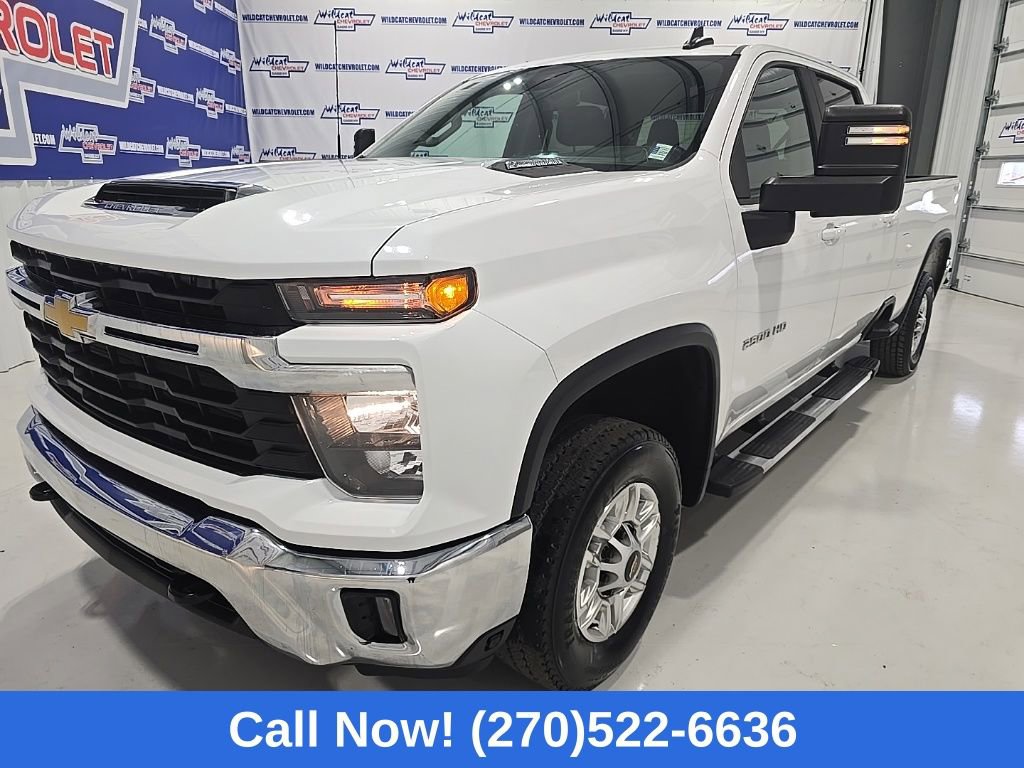 Used 2025 Chevrolet Silverado 2500 LT w/ Convenience Package image 3