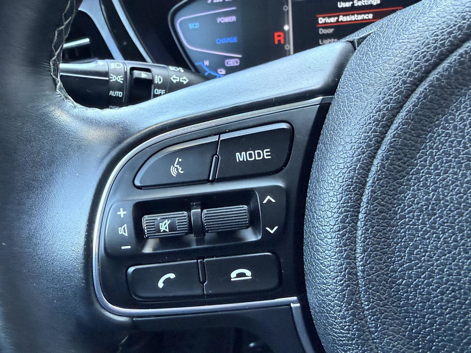Used 2021 Kia Niro EX FWD image 25