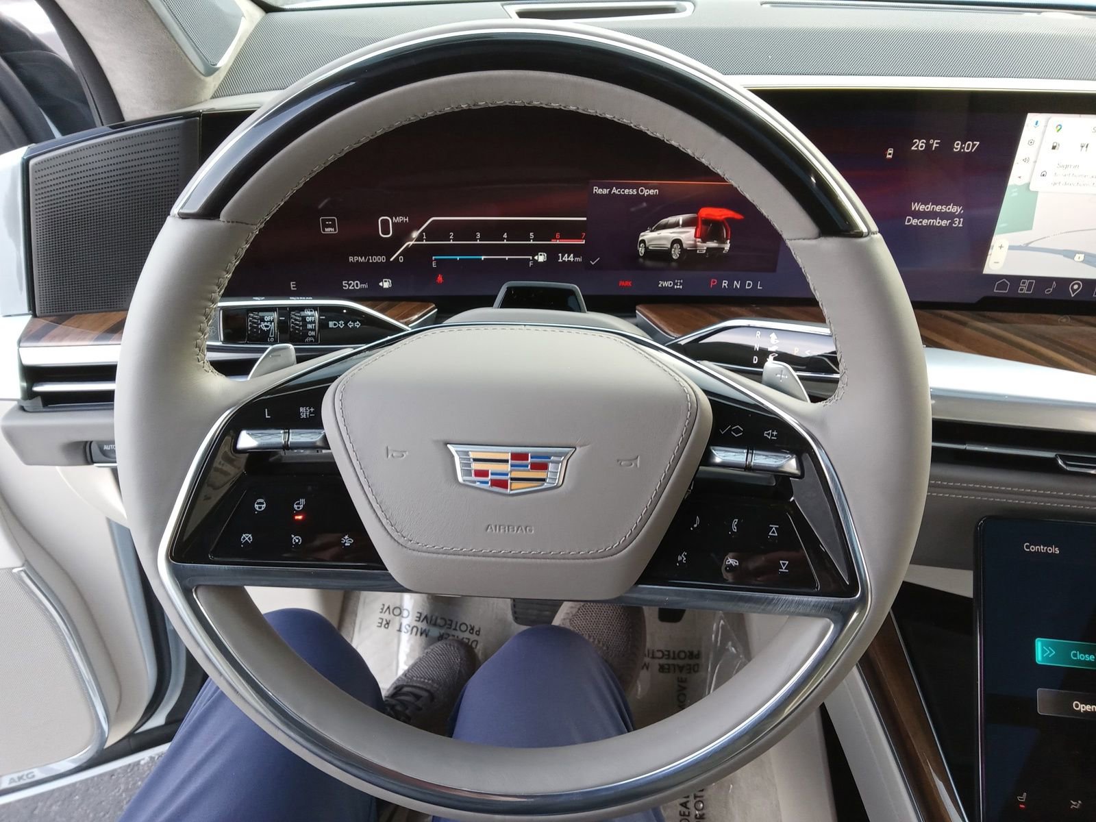 Used 2026 Cadillac Escalade Platinum Sport w/ LPO, ONYX Package image 13